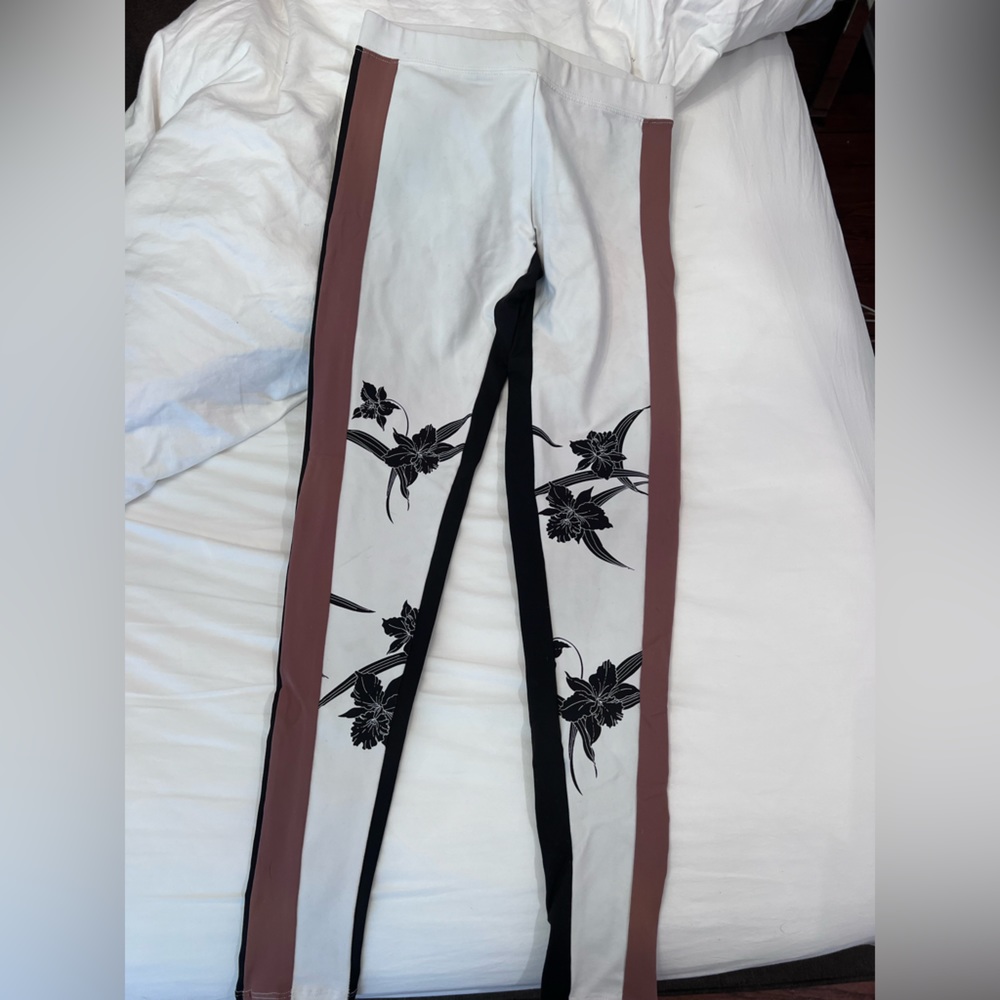 Indah Black and Mauve Leggings